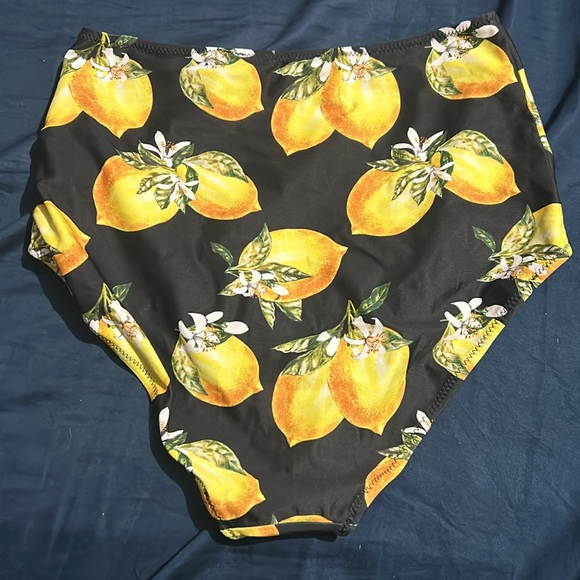 High waisted lemon bottoms - Picture 4 of 4